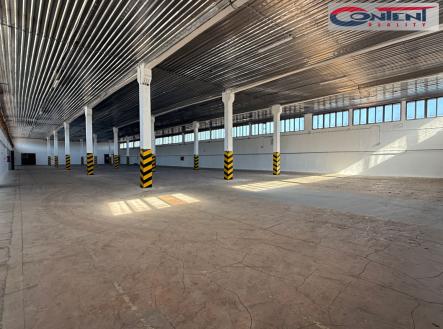 Pronájem - výrobní prostor, 2 610 m² obrázek