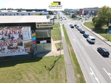 Pronájem - skladovací prostor, 961 m²