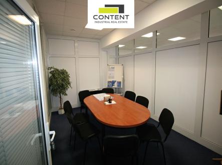 Pronájem - kanceláře, 465 m²