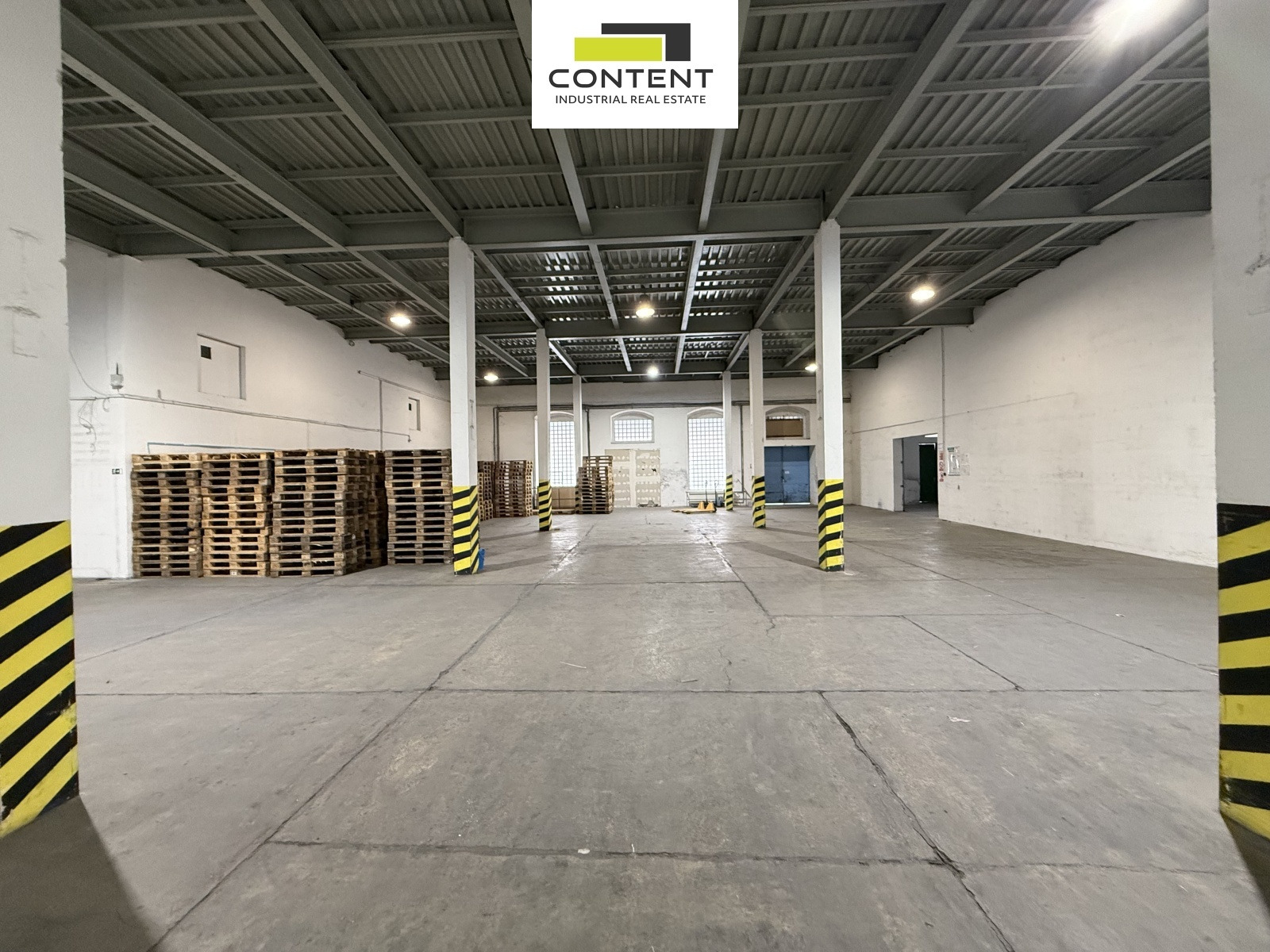 Prodej komerčního objektu o velikosti  3508 m², Praha 9 - Čakovice