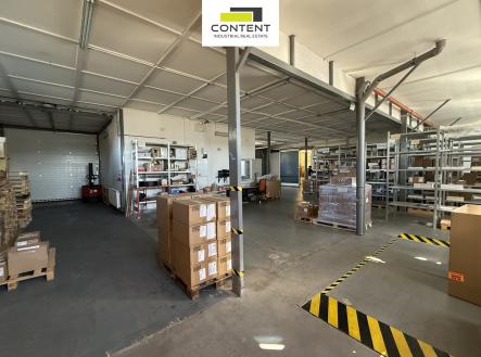 Pronájem - skladovací prostor, 450 m²