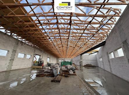 Pronájem - skladovací prostor, 2 357 m²