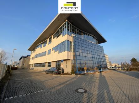 Pronájem - kanceláře, 670 m²