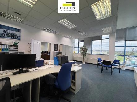 Pronájem - kanceláře, 670 m²