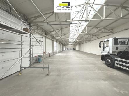 Pronájem - výrobní prostor, 867 m²