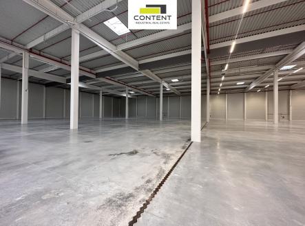 Pronájem - skladovací prostor, 3 500 m²