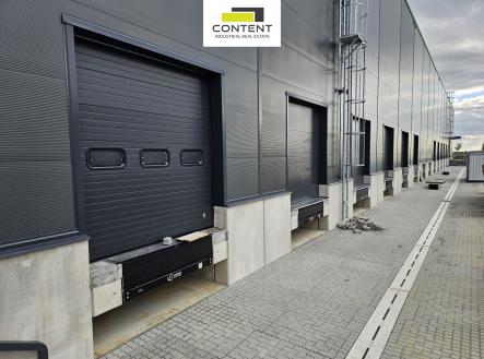 Pronájem - skladovací prostor, 864 m²