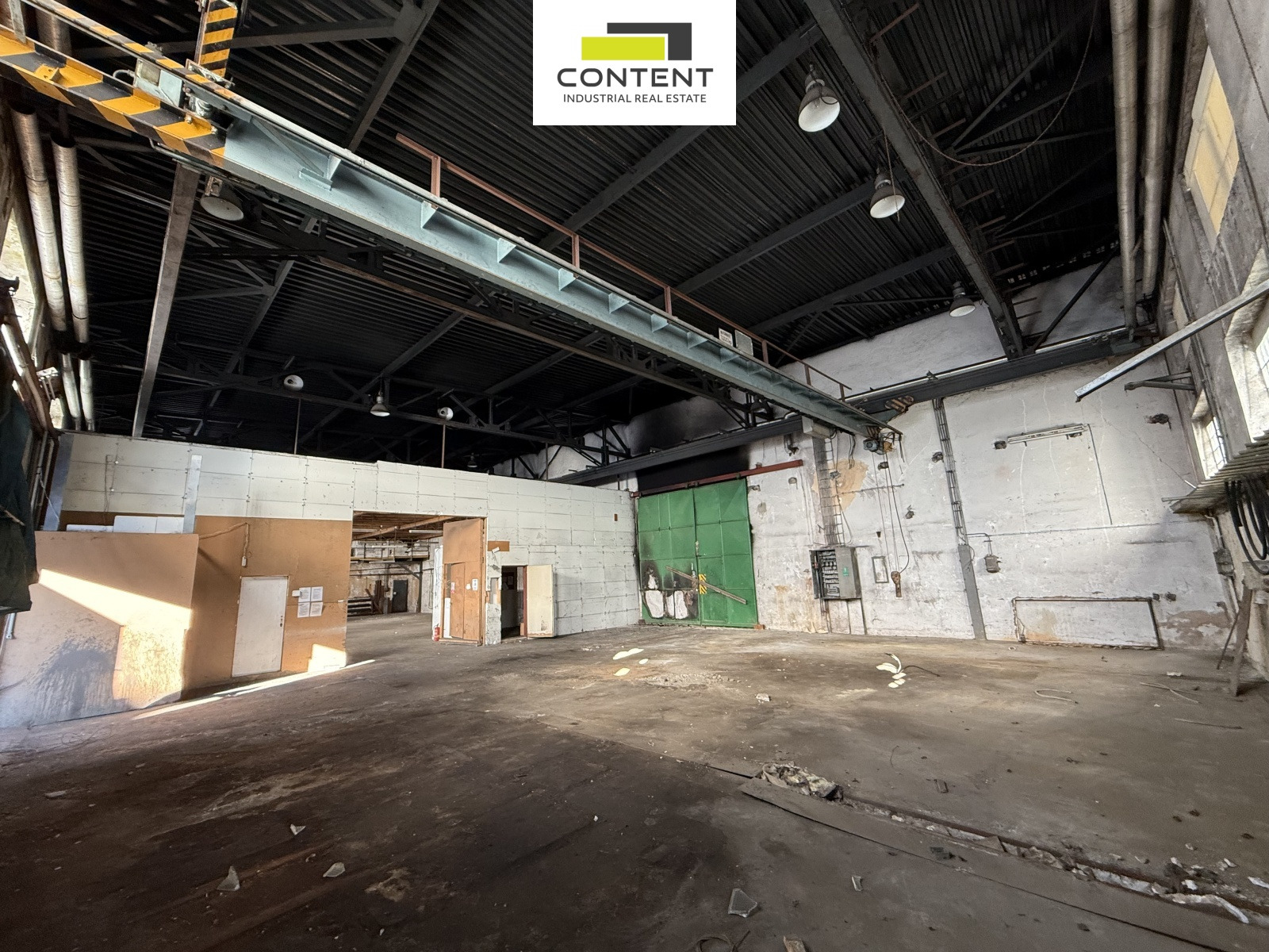 Pronájem skladových, výrobních prostor 666 m², Kladno, D6 a D7