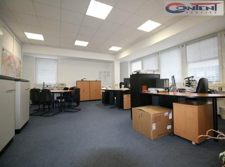 Pronájem - kanceláře, 262 m²