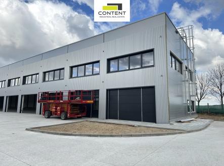 Pronájem - skladovací prostor, 370 m²