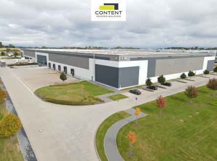 Pronájem - skladovací prostor, 8 200 m²