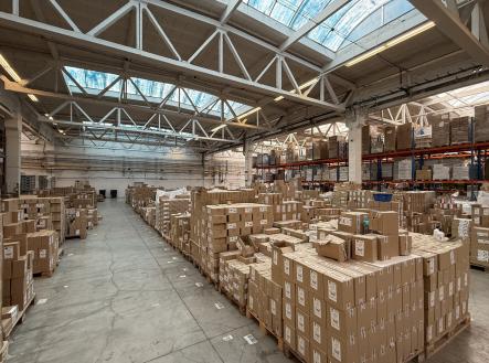Pronájem - skladovací prostor, 22 300 m²
