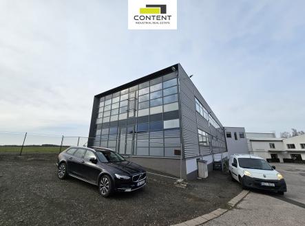 Pronájem - kanceláře, 300 m²