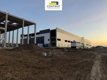 Pronájem - výrobní prostor, 1 000 m²