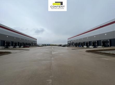 Pronájem - skladovací prostor, 8 727 m²