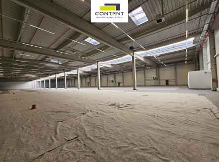 Pronájem - skladovací prostor, 13 440 m²