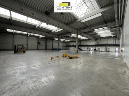 Pronájem - skladovací prostor, 1 747 m²