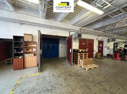 Pronájem - skladovací prostor, 660 m²