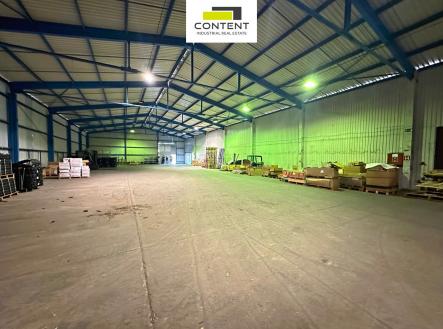 Pronájem - skladovací prostor, 800 m²