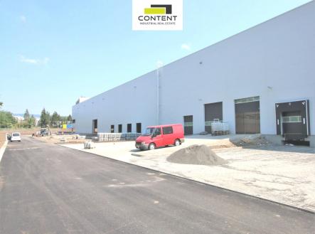 Pronájem - skladovací prostor, 2 968 m²