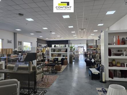 Pronájem - obchodní prostor, 268 m²