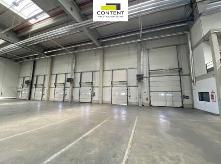 Pronájem - skladovací prostor, 4 890 m²