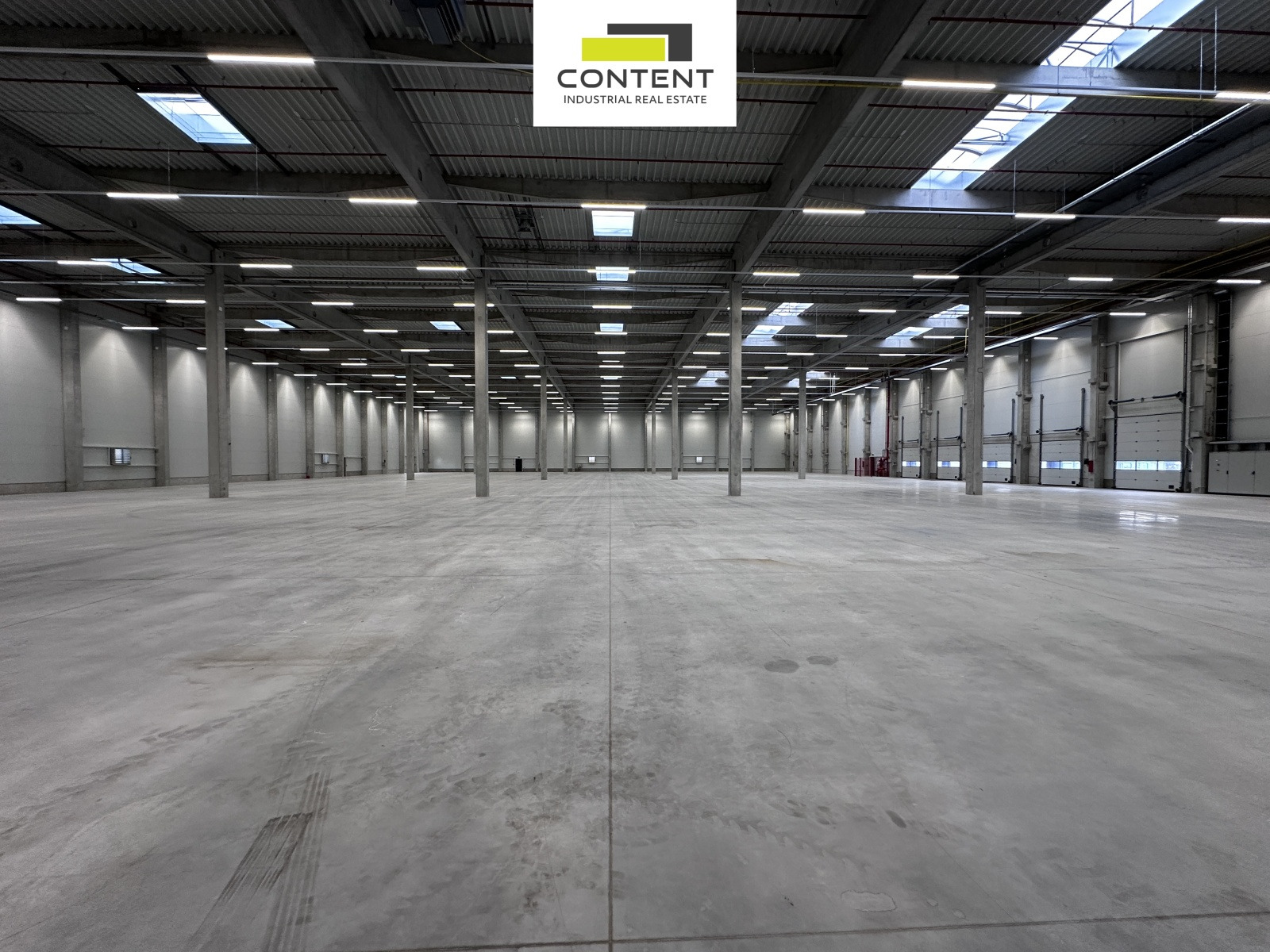 Pronájem skladu, výrobních prostor 7.823 m², Pardubice