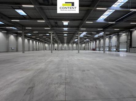 Pronájem - skladovací prostor, 7 823 m²