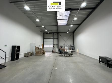 Pronájem - skladovací prostor, 270 m²