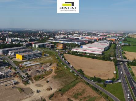 Pronájem - skladovací prostor, 2 460 m²