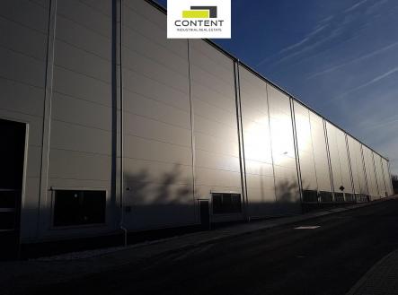 Pronájem - skladovací prostor, 1 380 m²