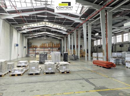 Pronájem - skladovací prostor, 793 m²