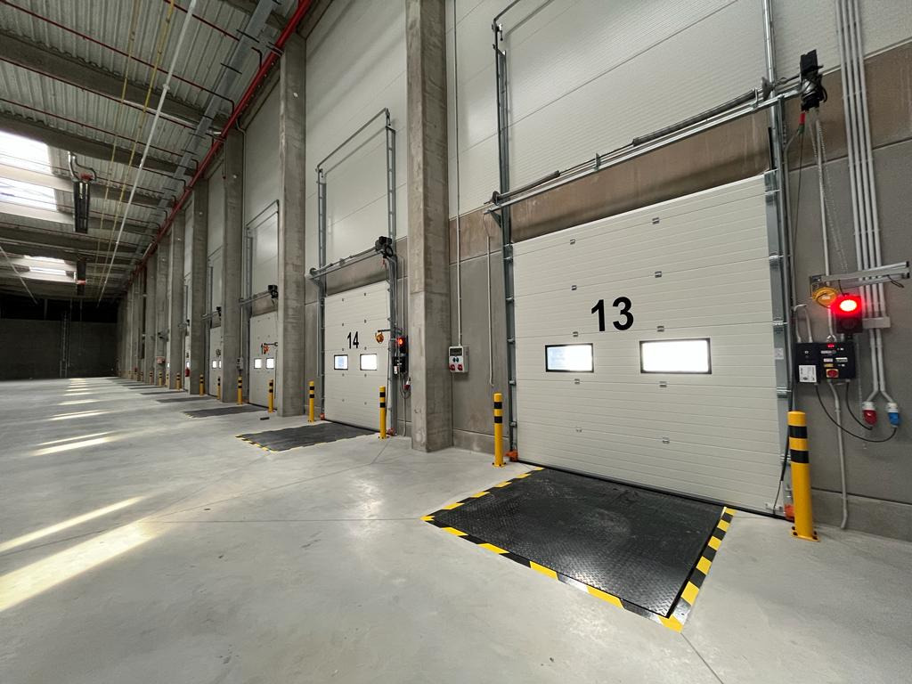 Pronájem skladu, výrobních prostor 3.000 m² Pavlov, D6