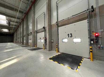 Pronájem - výrobní prostor, 3 000 m²