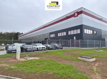 Pronájem - skladovací prostor, 5 233 m²