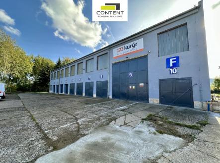 Pronájem - skladovací prostor, 903 m²