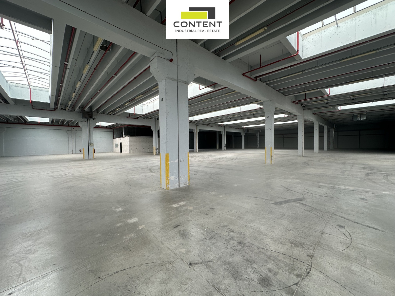 Pronájem skladu, výrobních prostor 4.000 m², Říčany u Prahy