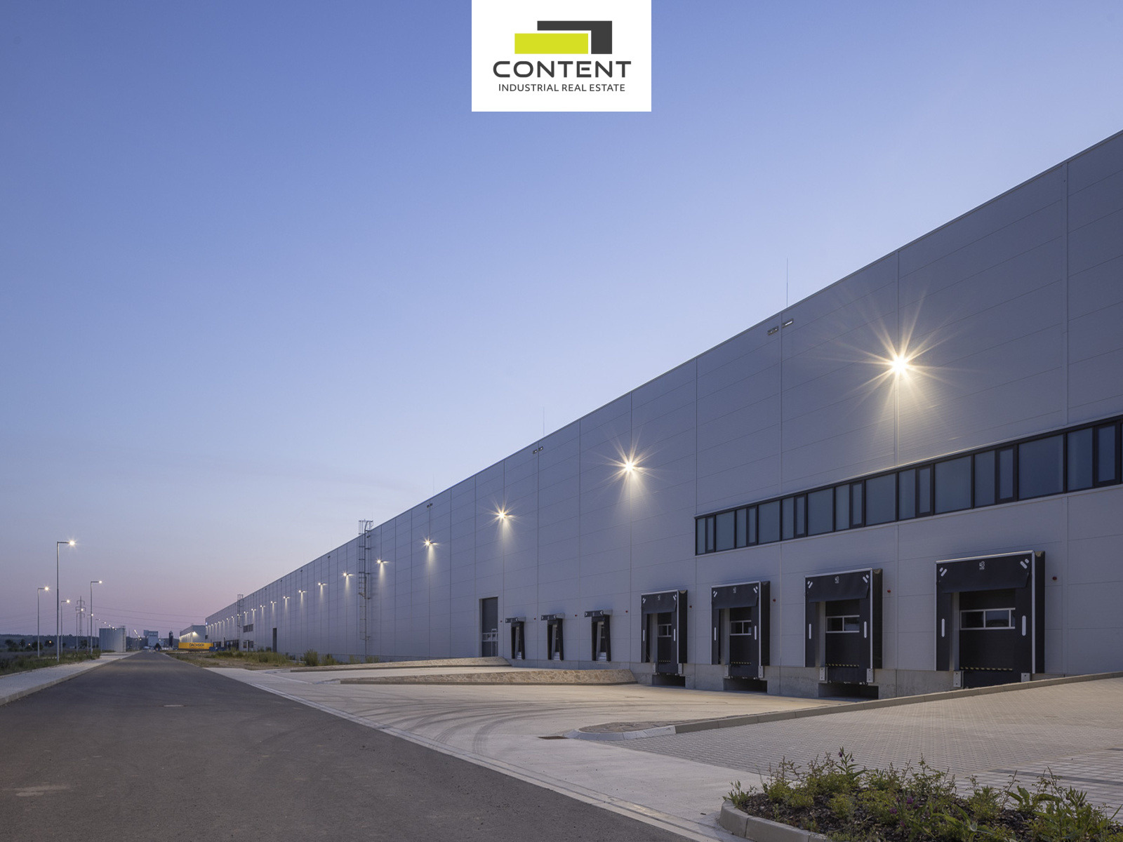 Pronájem skladu, výrobních prostor 3.000 m², Kozomín, D8