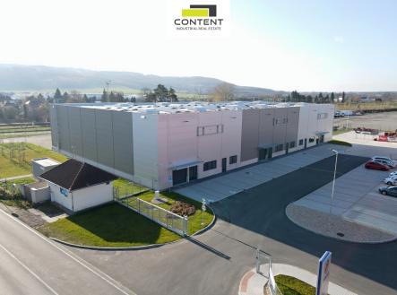 Pronájem - skladovací prostor, 816 m²