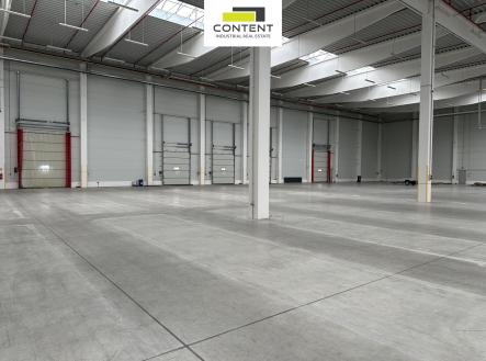 Pronájem - skladovací prostor, 4 100 m²