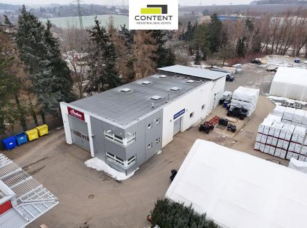 Pronájem - skladovací prostor, 830 m²