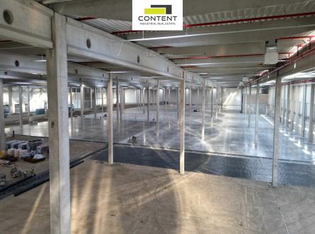 Pronájem - skladovací prostor, 4 300 m²