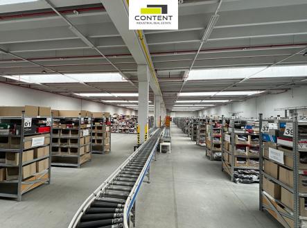 Pronájem - skladovací prostor, 2 000 m²