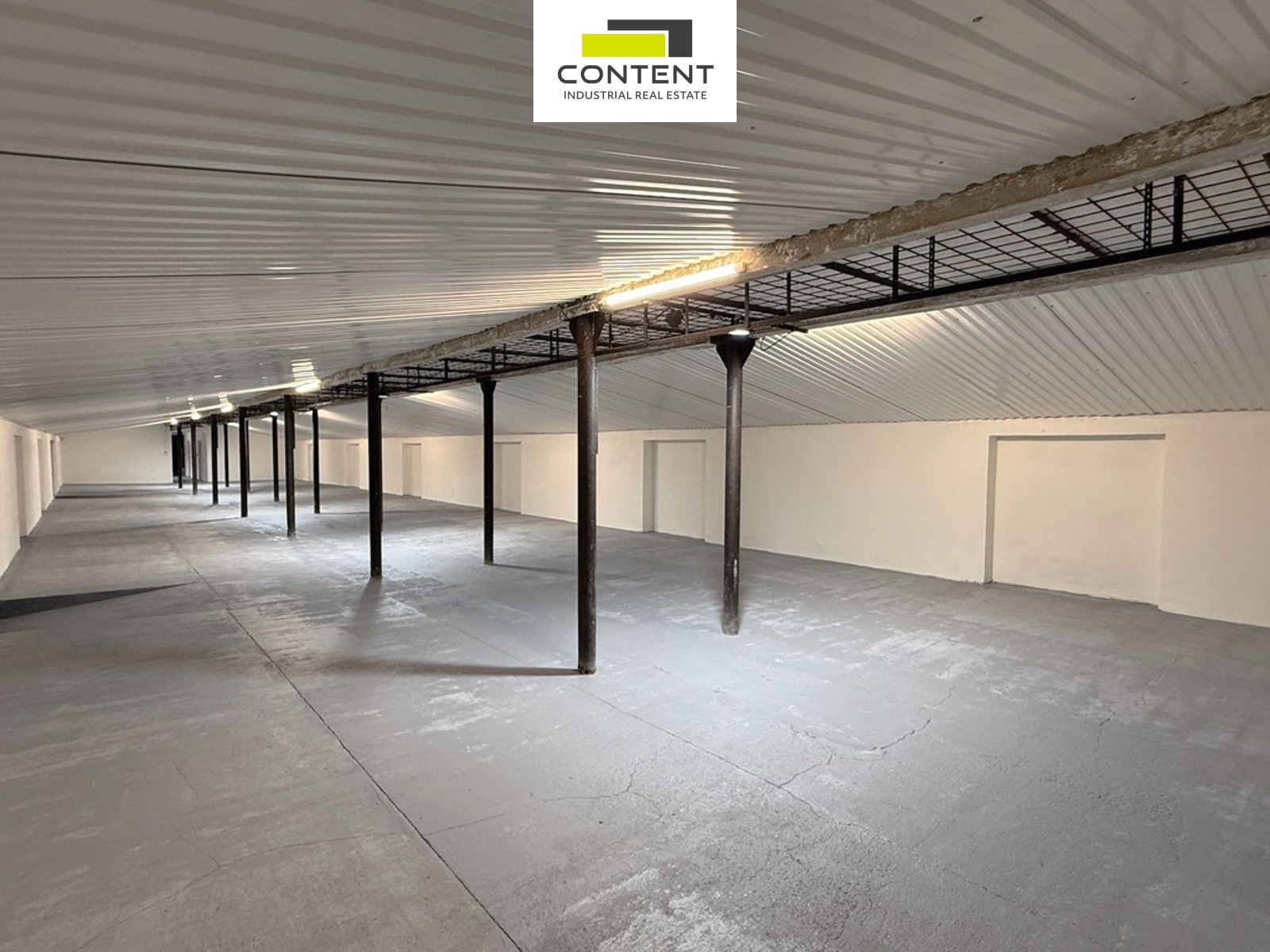 Pronájem skladu, výrobních prostor 888 m², Praha 10 - Kolovraty