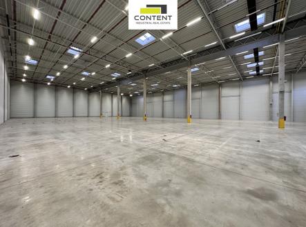 Pronájem - skladovací prostor, 4 600 m²