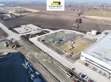 Pronájem - skladovací prostor, 7 450 m²