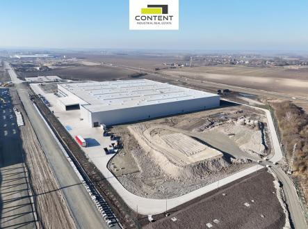 Pronájem - skladovací prostor, 5 500 m²