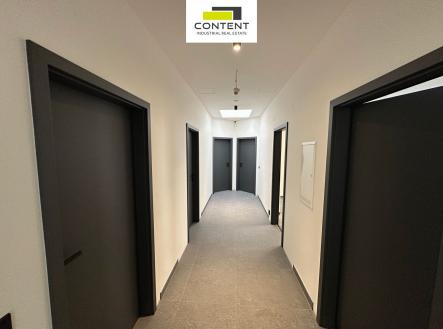 Pronájem - kanceláře, 459 m²