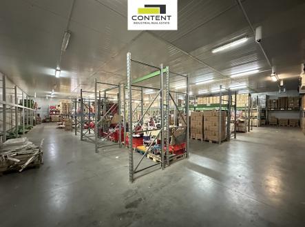 Pronájem - skladovací prostor, 800 m²