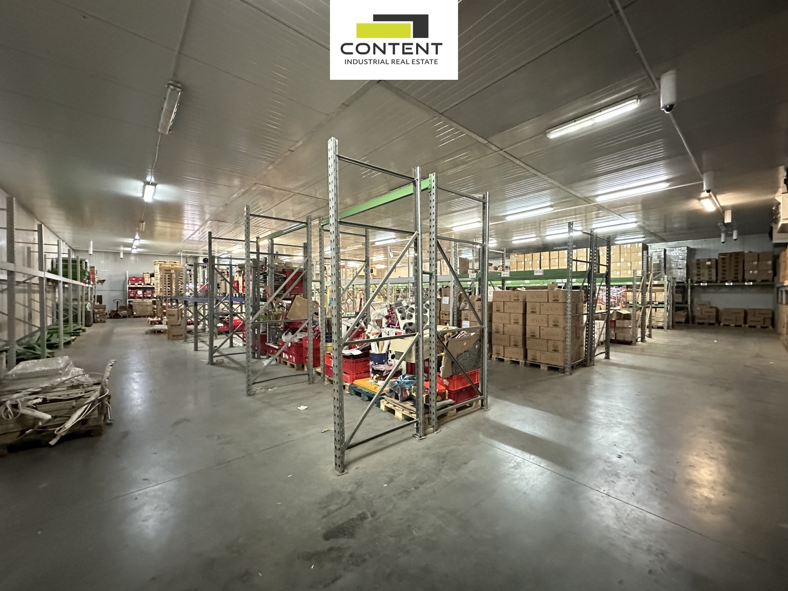 Pronájem skladu, výrobních a prodejních prostor 800 m², Praha - Nupaky